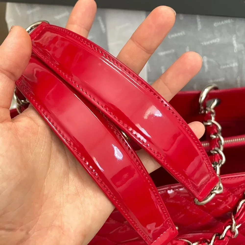 100% authentic CHANEL gst red patent silver hardware - Picture 6 of 10